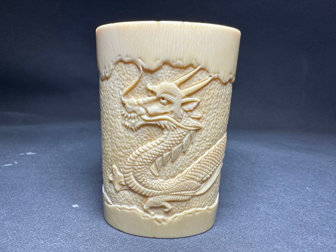 極上　天然素材　アンティーク　筆筒　置物　骨董　飾り物　古美術品　 細密細工彫刻