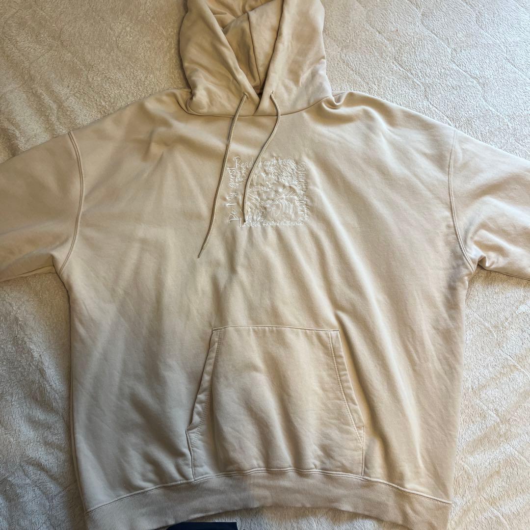 岩ちゃん 岩田剛典 Be My guest パーカー♡ ベージュ - メルカリ