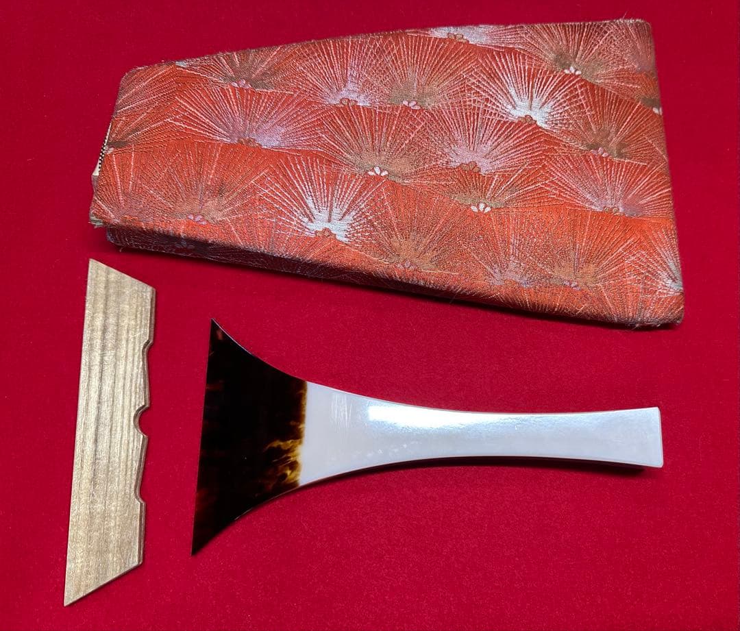 三味線撥45 鼈甲光沢仕上げ 181.7g 全長21.8 開き11.4 虫食無し