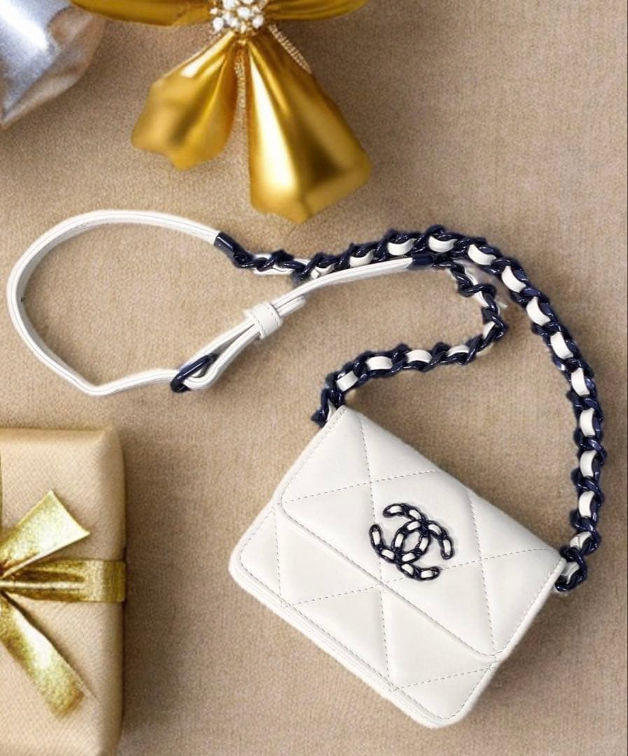 シャネル 19 ウエストバッグ チェーンウォレット