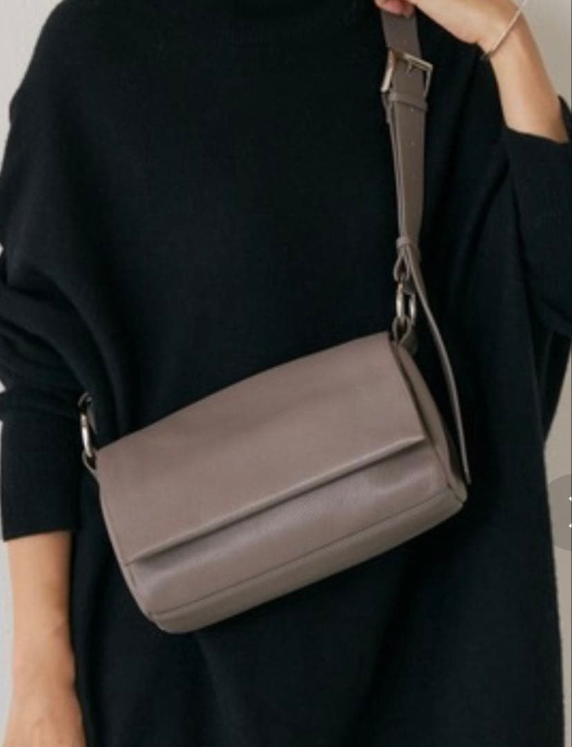 ビアズリー beardsley ボディーバッグ　トープ