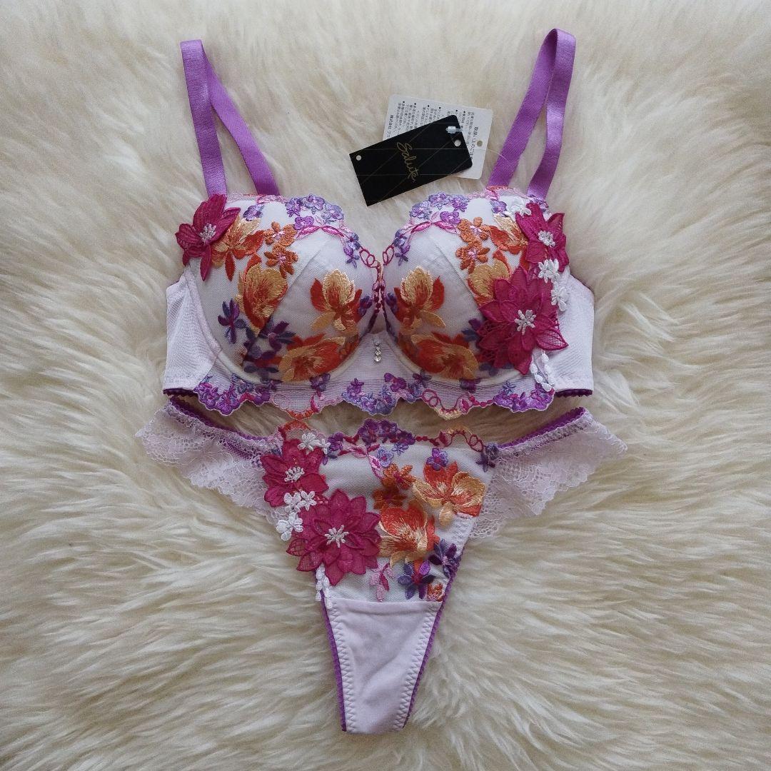 salute サルート 81G 81グループ　セット E65 M　 PU