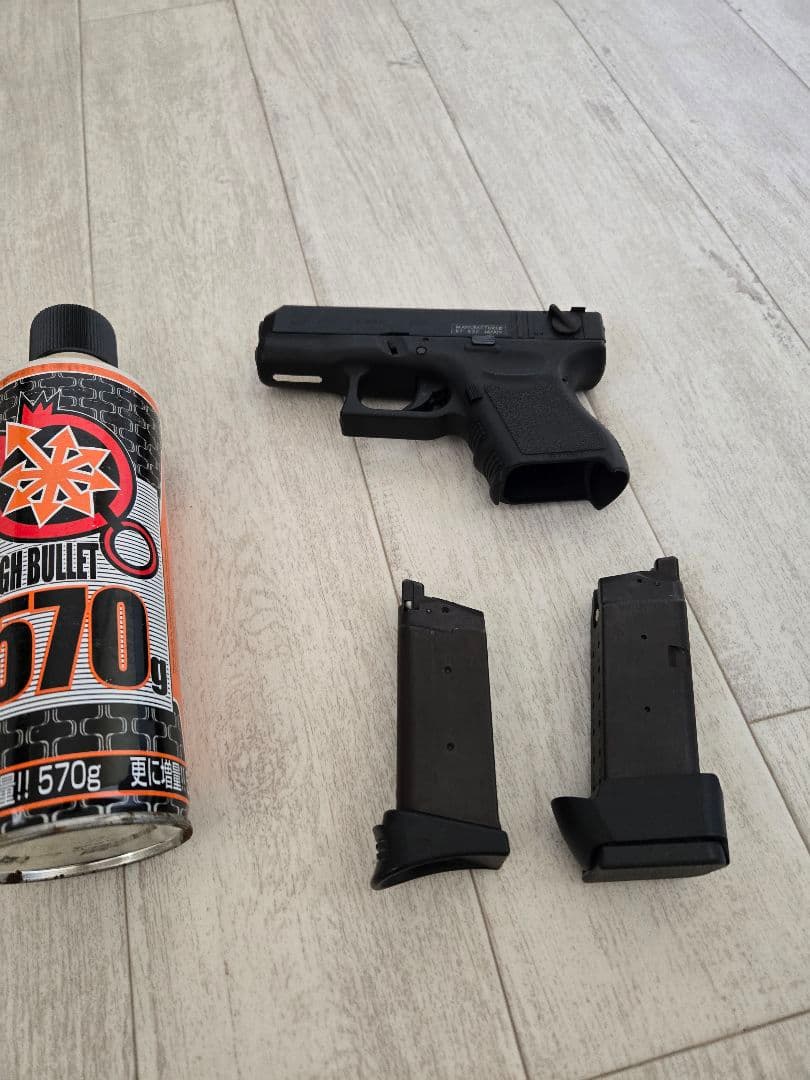 ２０年前のガスガン ブラック 570g弾薬付き