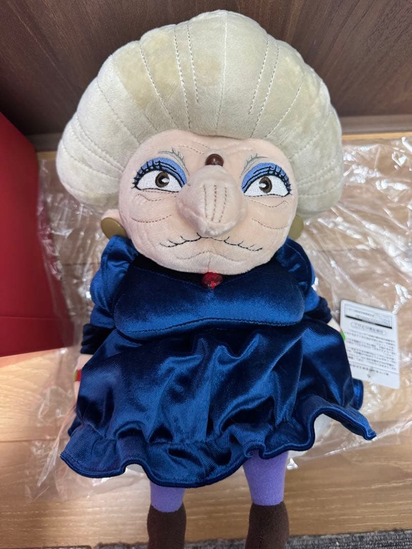 本日限定値下げ】千と千尋の神隠し ジブリ展限定 湯婆婆 ぬいぐるみ