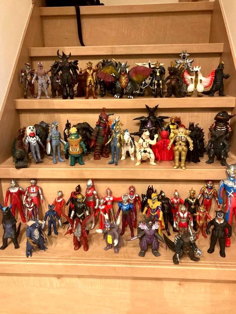 d*9様 怪獣　ウルトラマ　 ソフビ大量 PPIHグループ限定】KAIJU COLORS｜ウルトラマンおもちゃウェブ