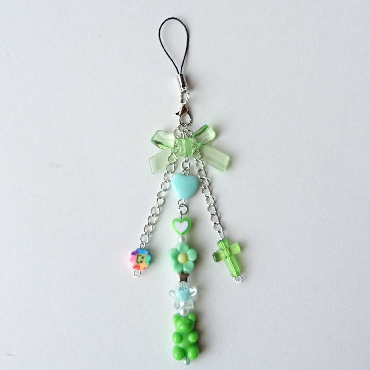 バタフライチャーム付きビーズストラップ（黄緑ver）💚ビーズ