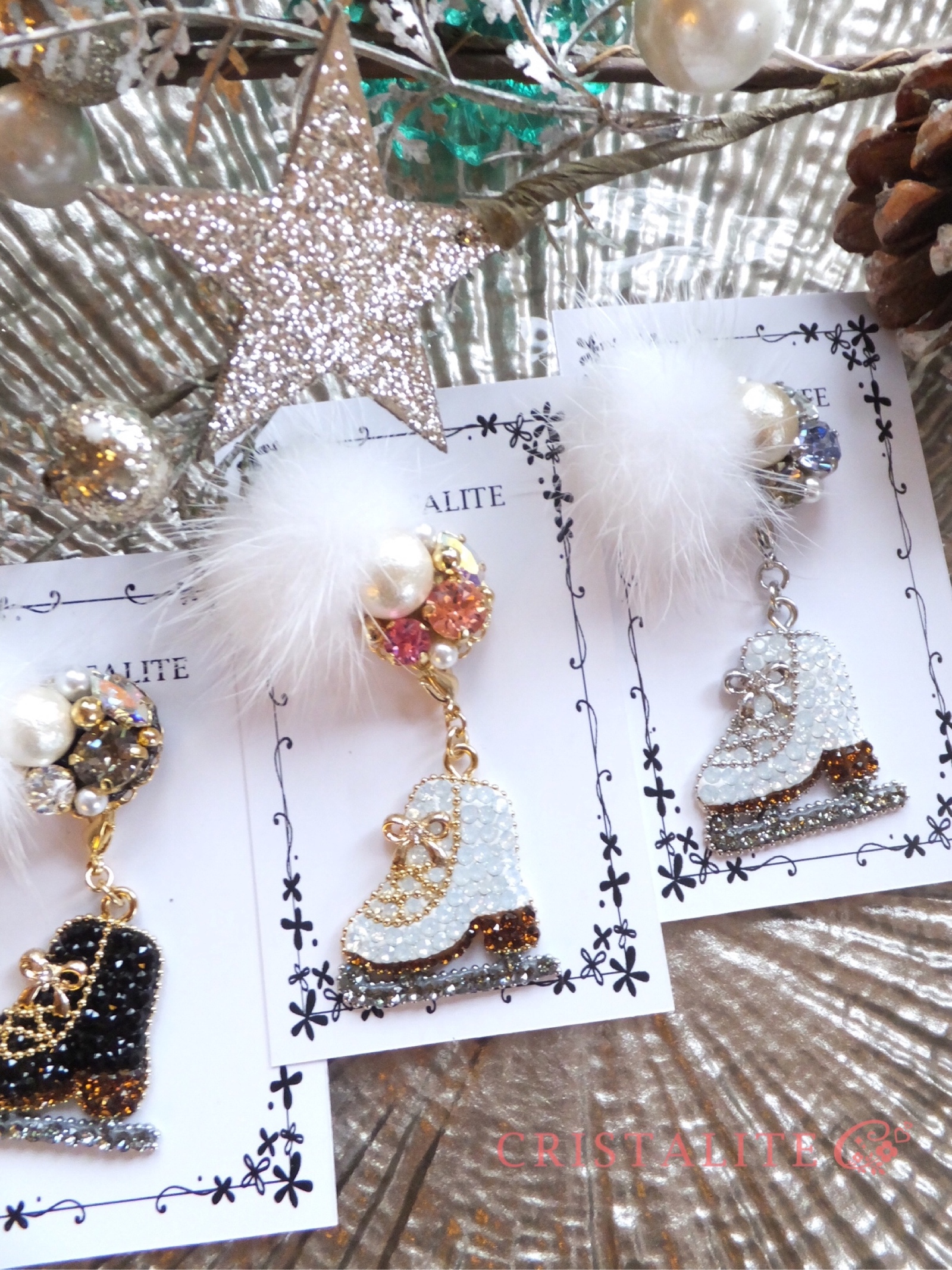 総スワロフスキー フィギュアスケート靴のブローチ＆バッグチャーム